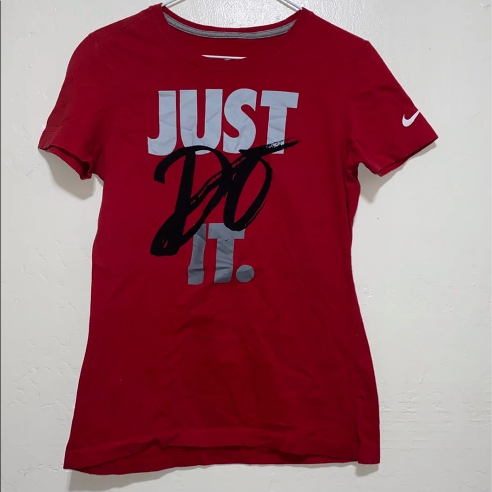 Nike top